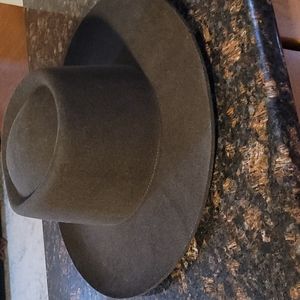 Gigi Pip Ty Upturned in Dark brown ..NWT